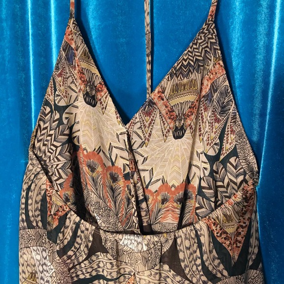 FOUR GIRLZ Boho High-Low Halter Crop Top - Picture 8 of 12